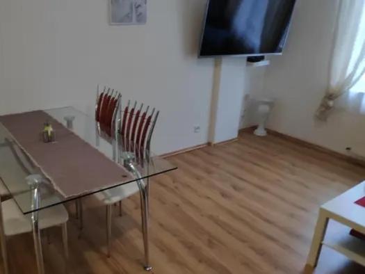 Apartman 404 야히모프 외부 사진